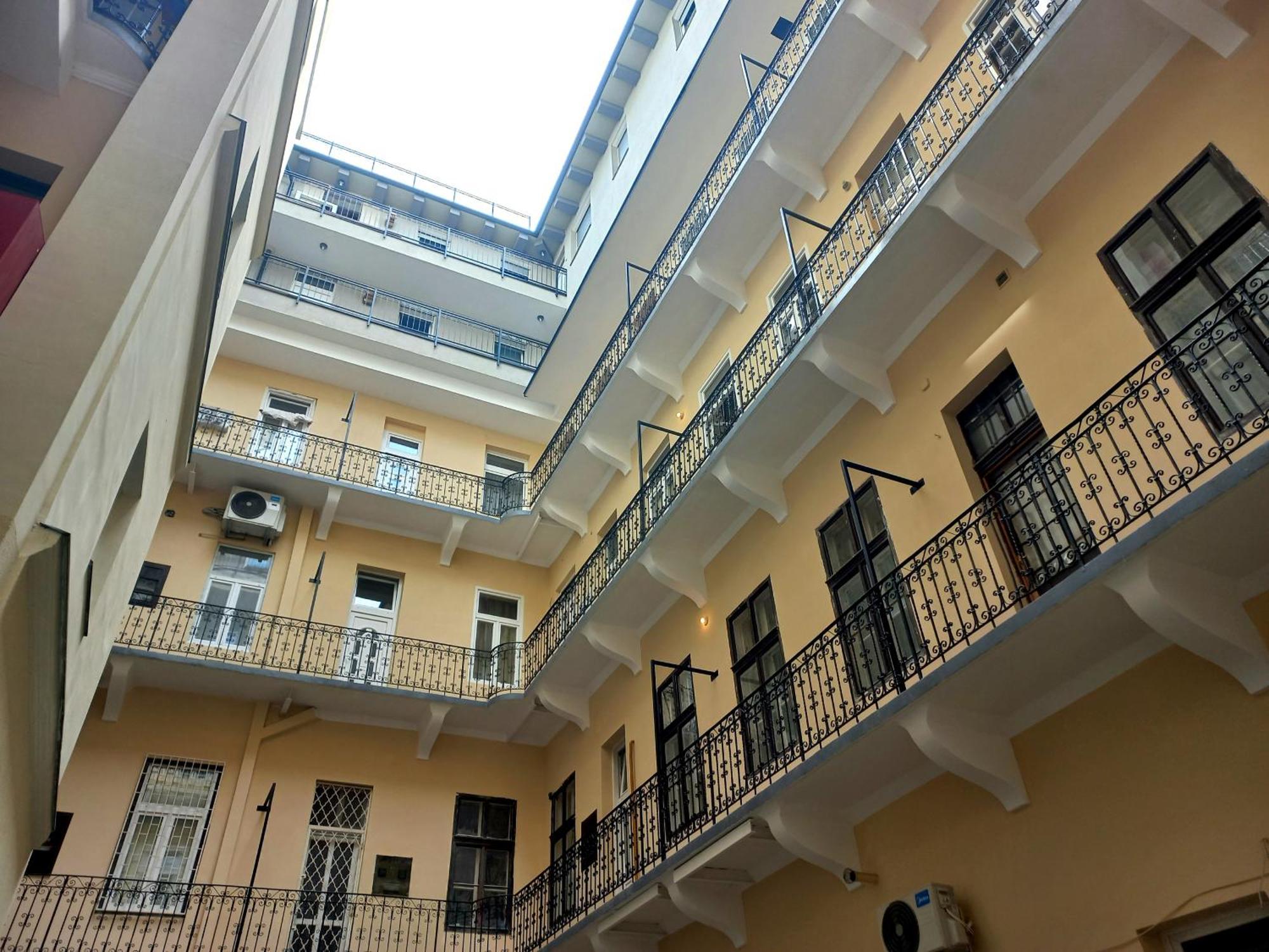 Downtown Acacia Str Apartment Budapest Bagian luar foto
