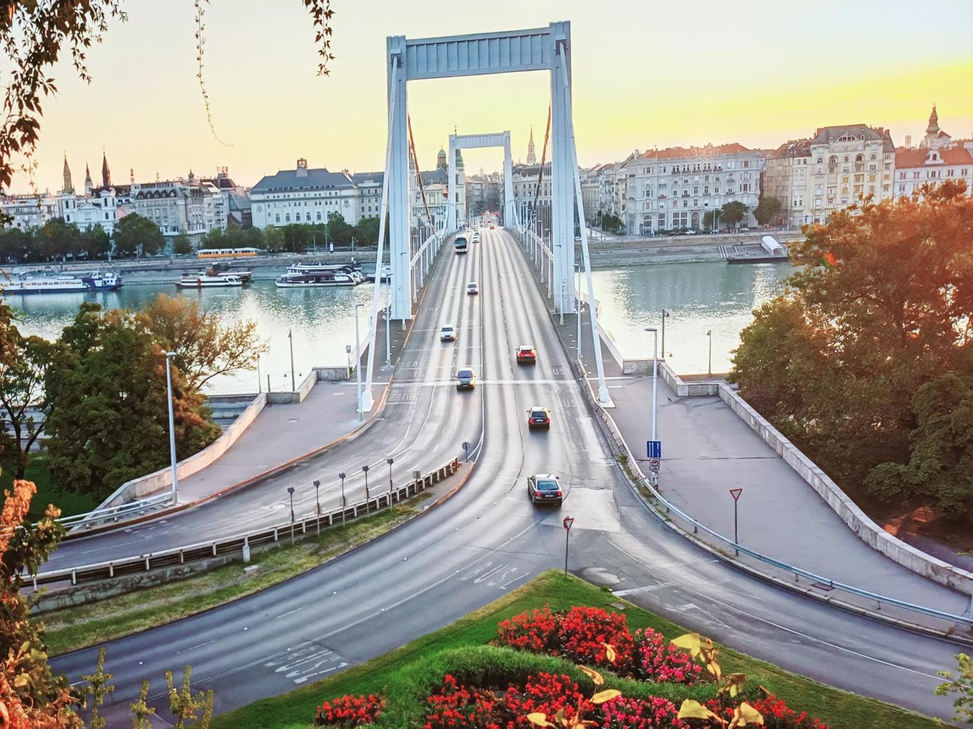 Downtown Acacia Str Apartment Budapest Bagian luar foto